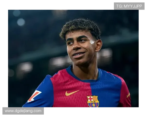 亚马尔在巴萨团队困境中的战术角色与成长挑战解析 亚马尔在巴萨团队困境中的战术角色与成长挑战解析