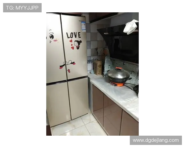 特雷·杨家的冰箱里塞满了能量饮料，但厨房灶台从来没开过火